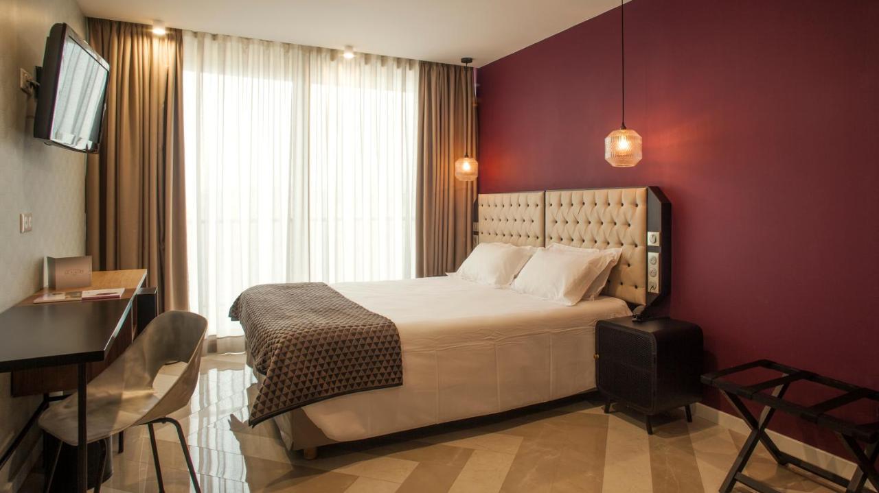 Hotel La Pietra Restaurant & Spa LʼÎle-Rousse Buitenkant foto